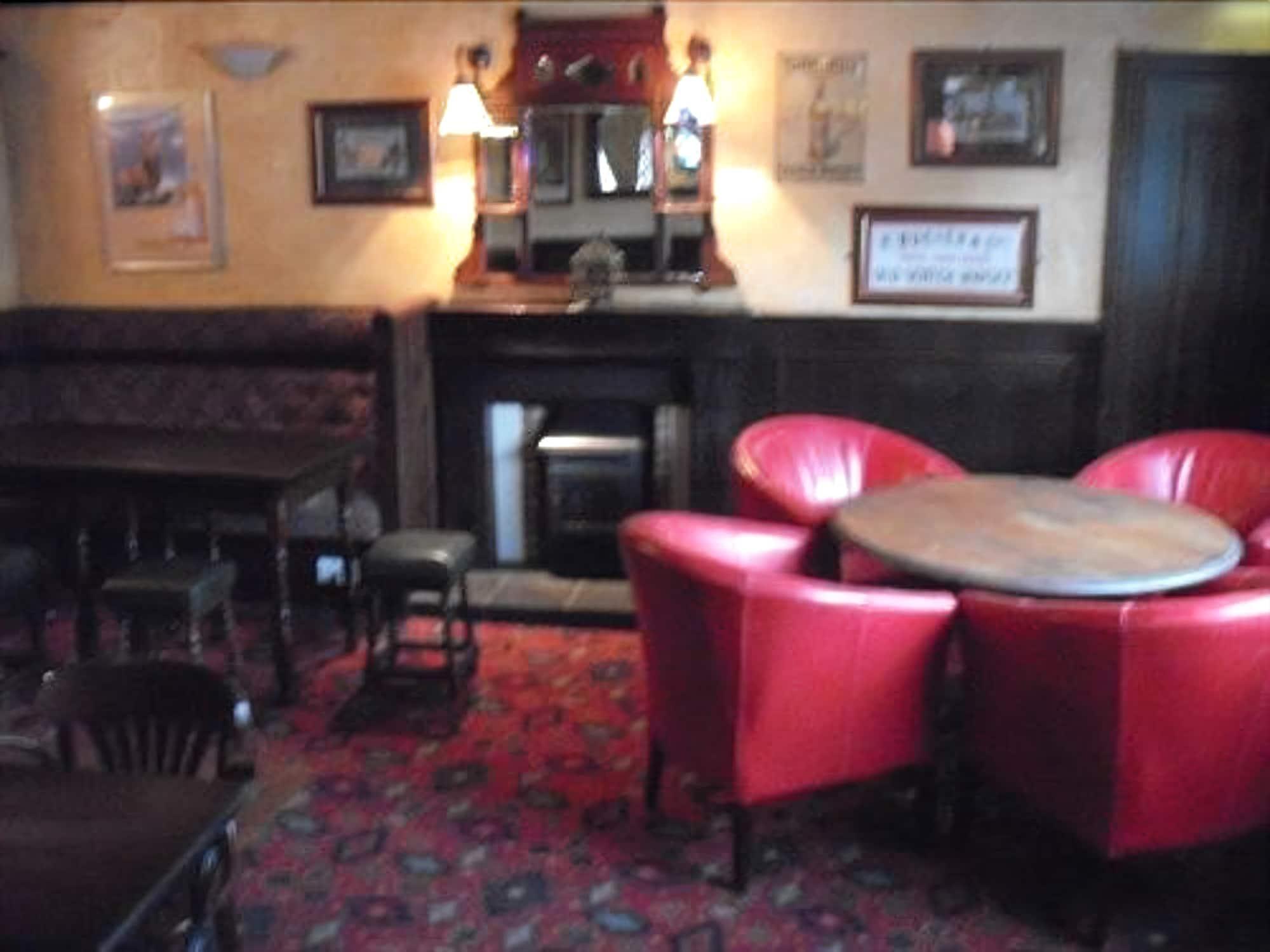 The Bridge Inn Tillicoultry Экстерьер фото